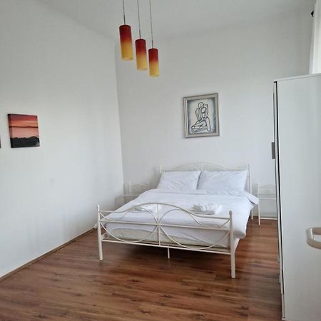 Queen Of Stay - Apartment Lili Rijeka Luaran gambar