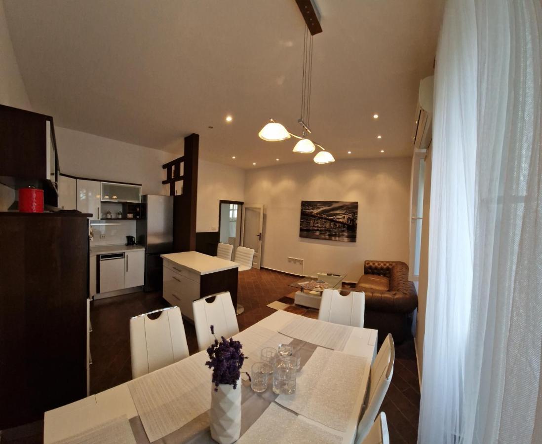 Queen Of Stay - Apartment Lili Rijeka Luaran gambar